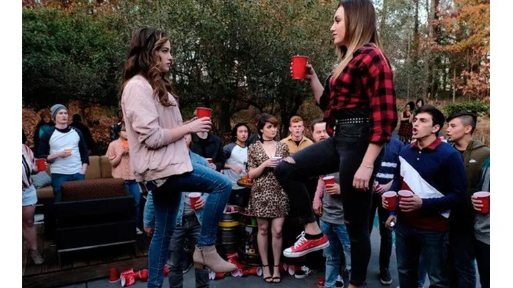 Cobra Kai: el coqueteo de Mary Mouser y Peyton List a Xolo Maridueña