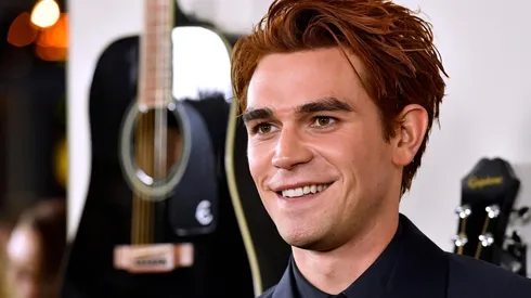 KJ Apa admitió que lo agota hacer escenas sin camisa en Riverdale