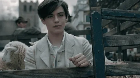 Louis Partridge, de Enola Holmes, será Sid Vicious en la miniserie de Sex Pistols.