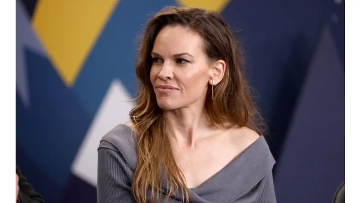 Hilary Swank puede regresar a su personaje de Karate Kid en Cobra Kai 4