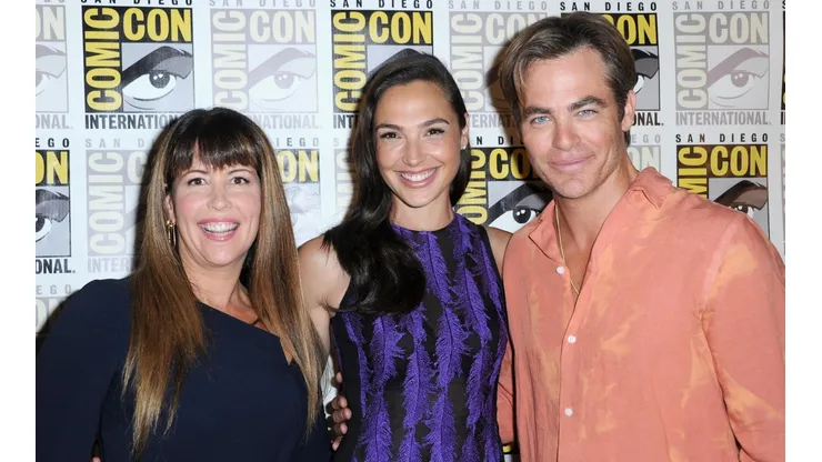 Por qué el estreno de Wonder Woman 1984 puede cambiar la historia del cine