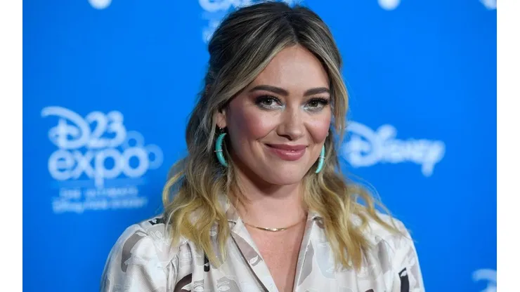 Hilary Duff en un evento de Disney Plus