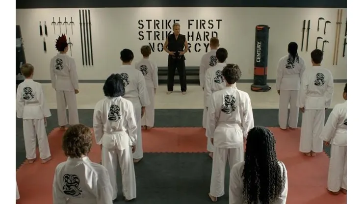 Tráiler final y fecha de estreno de la tercera temporada de 'Cobra Kai'.