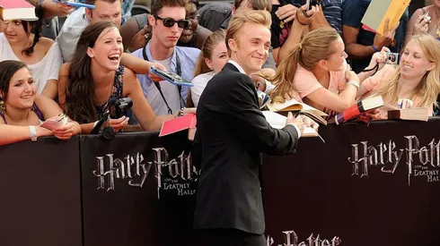 La emocionante reacción de Tom Felton al ver 'Harry Potter' por primera vez en 20 años.