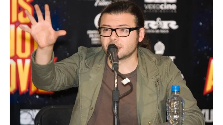 Olallo Rubio en un evento de prensa de This is not a movie