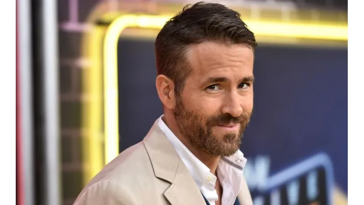 Ryan Reynolds compró un equipo de fútbol.