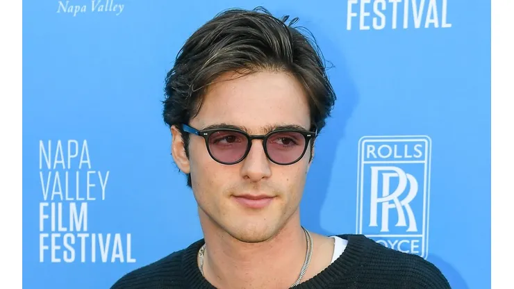 Jacob Elordi y Kaia Gerber oficializan su romance con una divertida sesión fotográfica