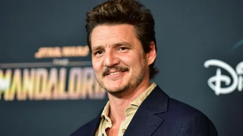 Pedro Pascal quiere la película de 'The Mandalorian'.