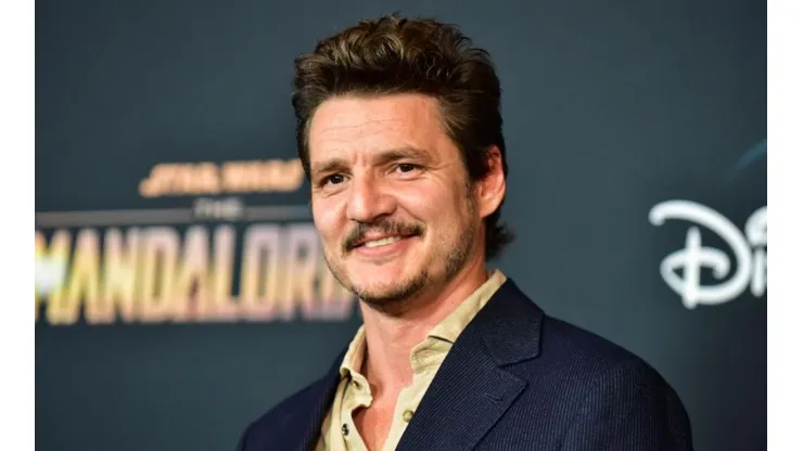Pedro Pascal quiere la película de 'The Mandalorian'.