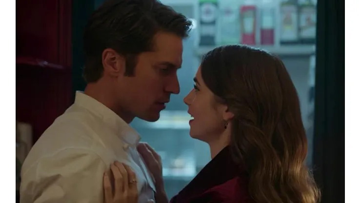 ¿Dónde más ver a Lucas Bravo? El galán de la serie de Emily en París