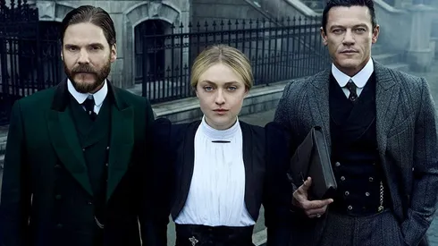 Daniel Bruhl, Dakota Fanning y Luke Evans