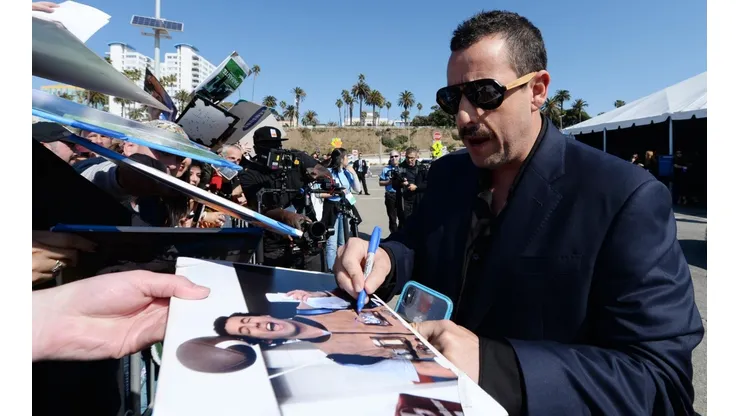 Adam Sandler reveló la bizarra estafa que sufrió por un autógrafo