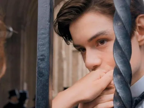 Louis Partridge, entre la escuela y la fama: "Es importante mantener los pies en la tierra"