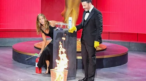 La delirante forma de desinfectar los sobres en los Premios Emmy