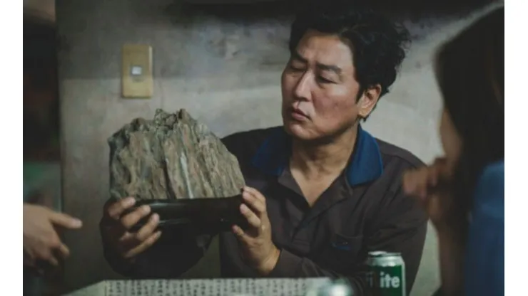 La metáfora de la piedra de 'Parasite' que casi nadie notó al ver la película