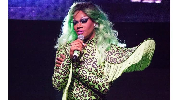 Chi Chi DeVayne en el escenario de RuPaul's Drag Race