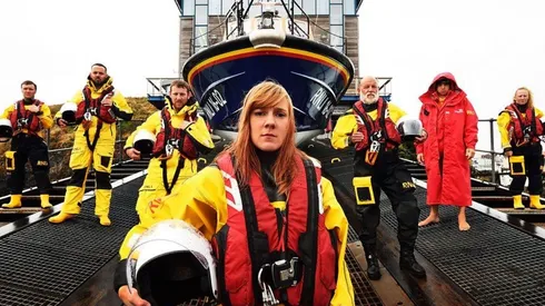 Increíble: un documental de la BBC salvó a un niño inglés en el mar