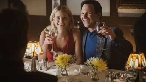 Amanda Peet y Christian Slatter en Dirty John 2