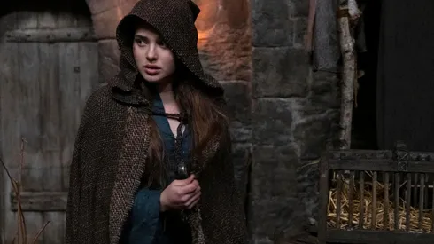 Katherine Langford en Maldita