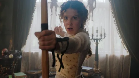 Millie Bobby Brown como Enola Holmes