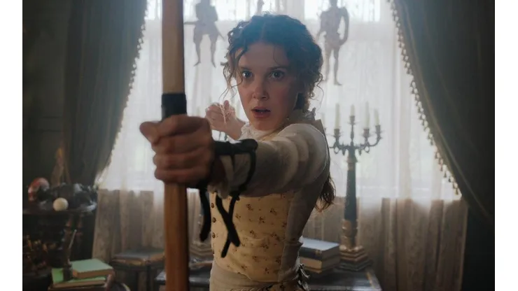 Millie Bobby Brown como Enola Holmes