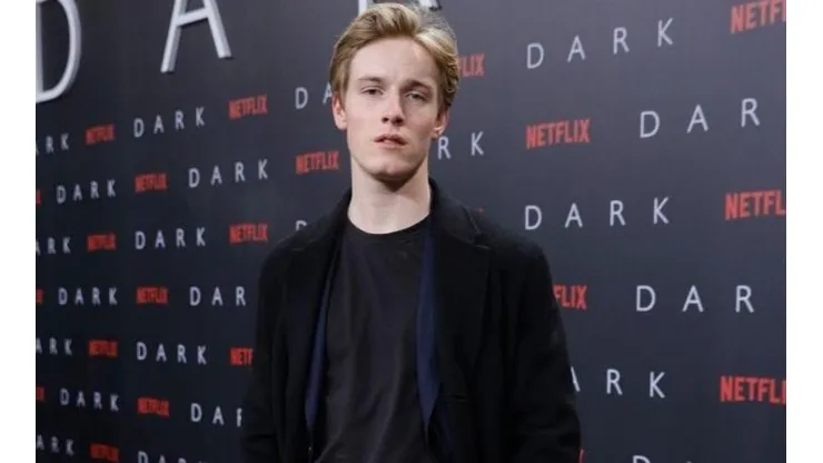 Louis Hofmann en un evento de Dark