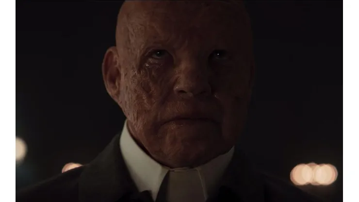 Dietrich Hollinderbäumer en Dark