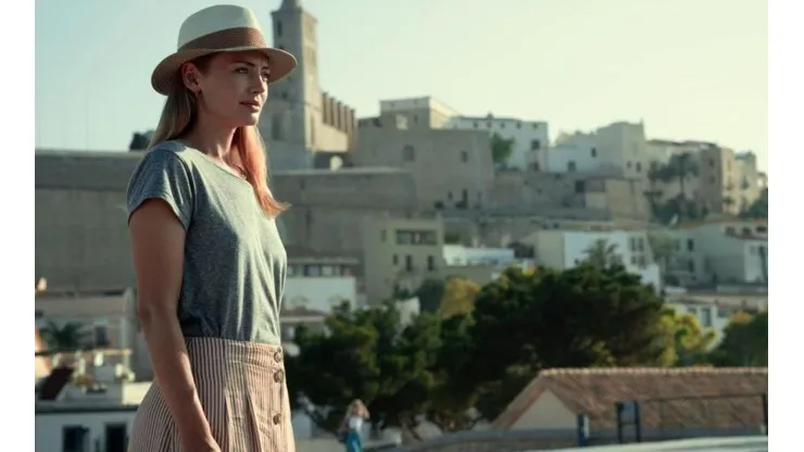 Laura Haddock en White Lines
