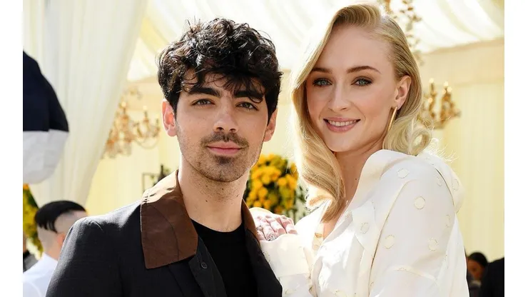 Joe Jonas y Sophie Turner en un evento
