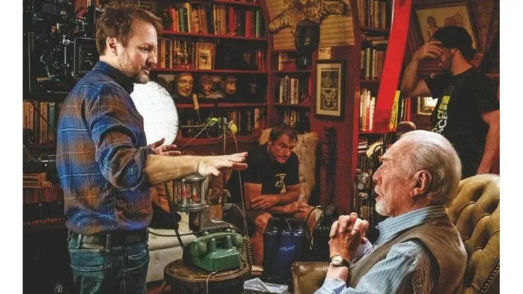 Rian Johnson en detrás de escenas de Knives Out