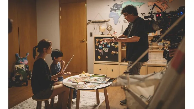 Bong Joon Ho en el detrás de escenas de Parasite