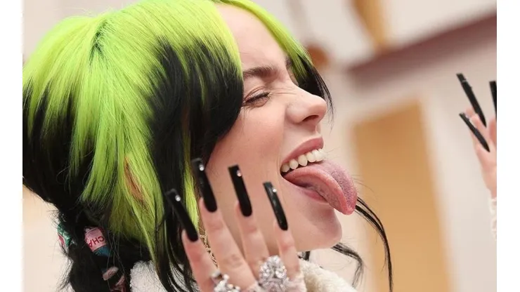 Billie Eilish en la alfombra roja de los Oscars 2020