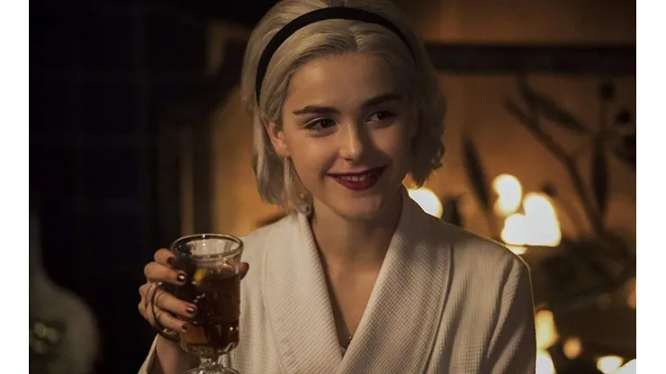 Kiernan Shipka como Sabrina Spellman