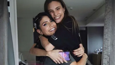 Bárbara López y Macarena Achaga como Juliantina