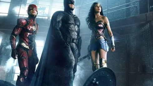 Ezra Miller, Ben Affleck y Gal Gadot en "Justice League" de 2017