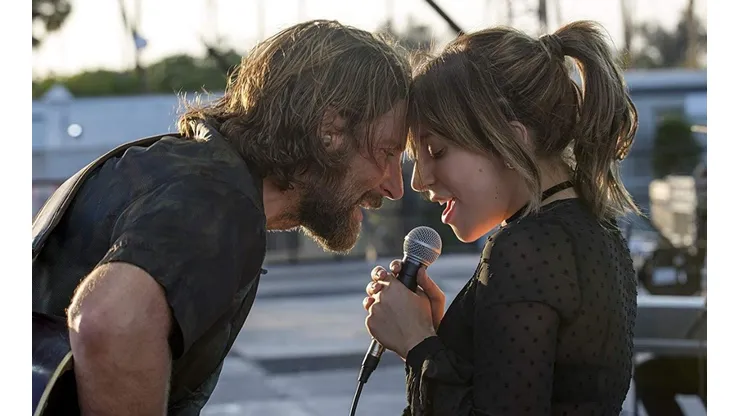 Lady Gaga y Bradley Cooper en A Star Is Born