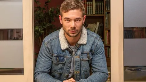 Carlos Cuevas como Paul Rubio