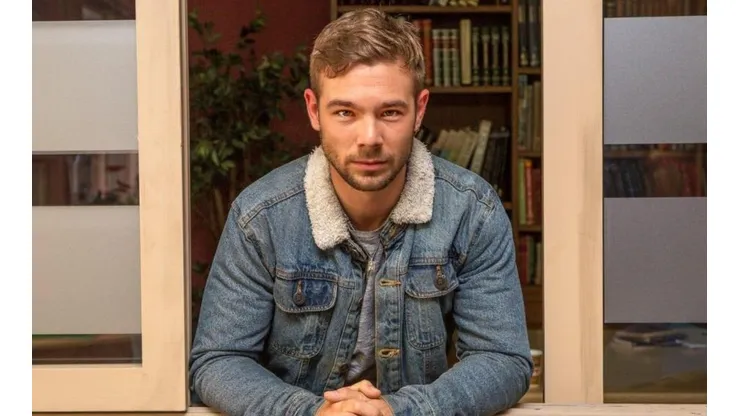 Carlos Cuevas como Paul Rubio