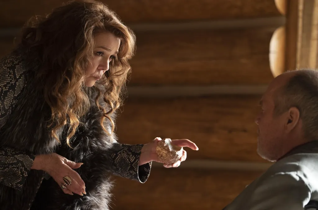 Deirdre O’Connell en Outer Range –  Crédito: IMDb