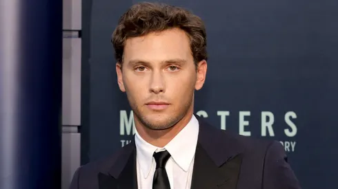 Cooper Koch es Erik en ‘Monstruos’, la historia de los hermanos Menendez en Netflix.