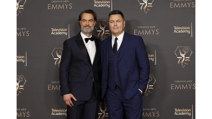 Murray Bartlett y Nick Offerman acudieron a los Creative Arts Emmys en enero del 2024.