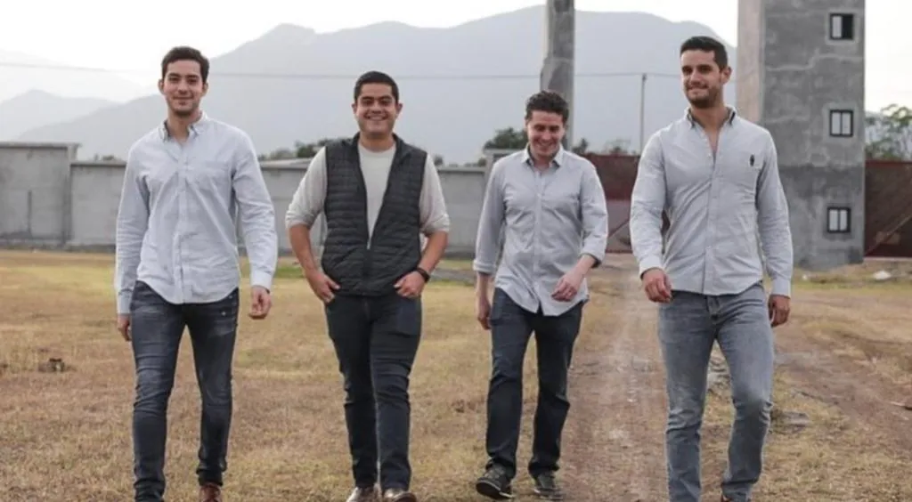 Hermanos de Adrian Marcelo (Instagram @rich_mo7)