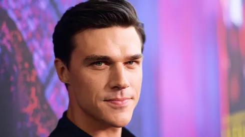 Finn Wittrock es el asesino en ‘No te muevas’ en Netflix.