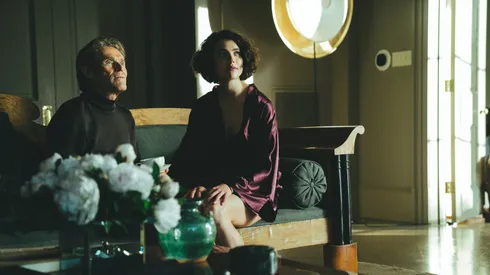 Willem Dafoe y Margaret Qualley protagonizan la película.