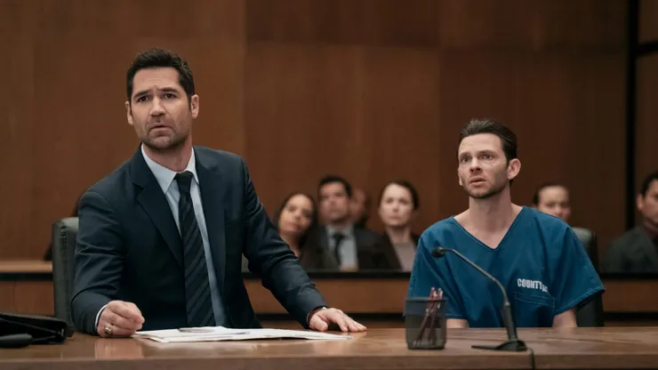 Manuel García Rulfo regresa como Mickey Haller; Devon Graye da vida a Julian La Cosse.