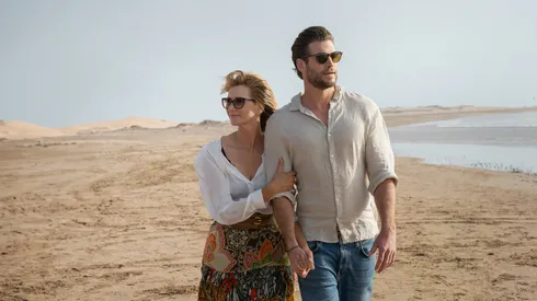 Liam Hemsworth y Laura Dern protagonizan la película.