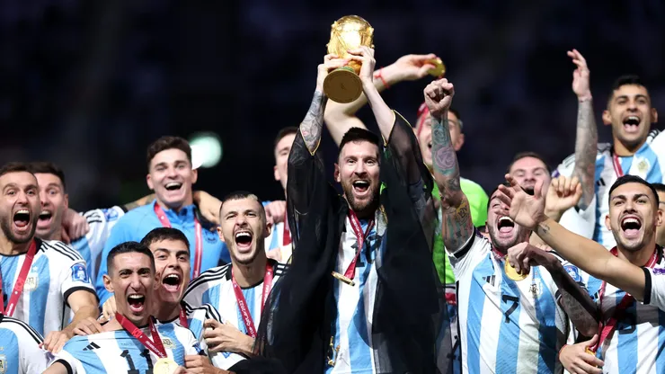 Montiel celebrando junto al resto de sus compañeros.