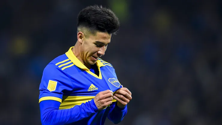 BUENOS AIRES, ARGENTINA - JULY 24: Guillermo Fernandez of Boca Juniors celebrates after scoring the first goal of his team during a match between Boca Juniors and Estudiantes La Plata as part of Liga Profesional 2022 at Estadio Alberto J. Armando on July 24, 2022 in Buenos Aires, Argentina. (Photo by Marcelo Endelli/Getty Images)
