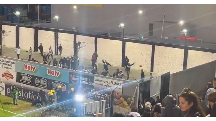 Incidentes en Estudiantes de Caseros vs. Chacarita.