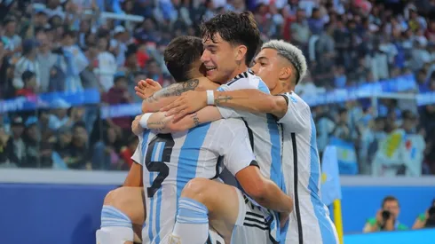Argentina espera rival en octavos de final.